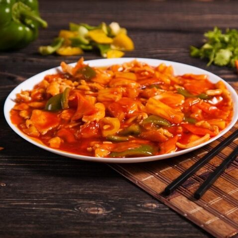 Куриное филе с овощами в кисло-сладком соусе (43)